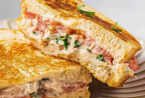 Пирожки с тунцом (лепёшки с начинкой)